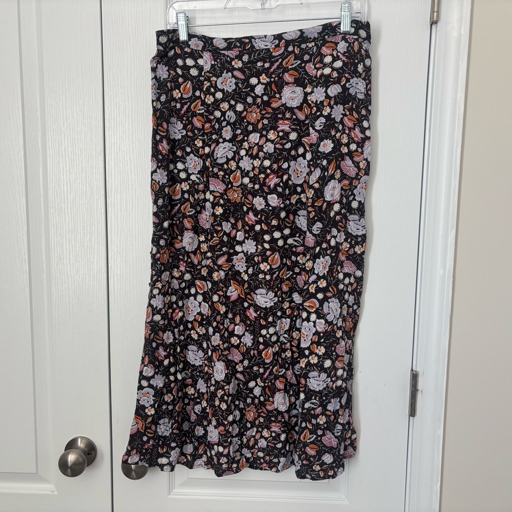 Tahari Midi Black Floral Slip Skirt with Slit - Large